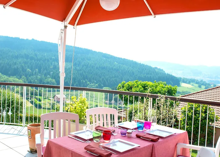 Le Bel Vue Hotel Le Cergne